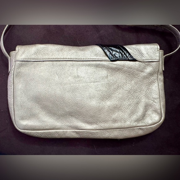 See By Chloé Bronze Leather Bag w/ Black Patent Bow, Adjustable Strap - Picture 6 of 10